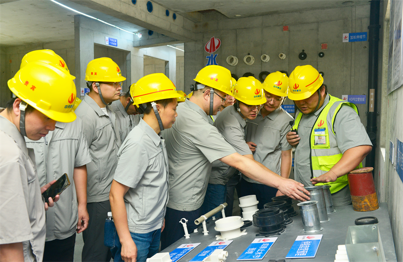 为进一步推进优质客户高效履约，提升交付品质、达成客户满意，2025年6月25日，beat·365建设集团在上海组织召开2025年越秀地产、华润置业客户履约推进会。